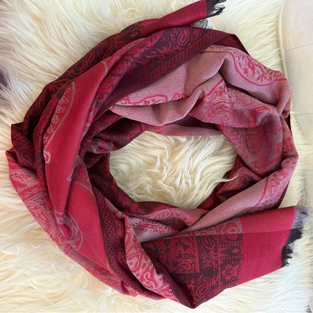 Paisley 4 tone red scarf